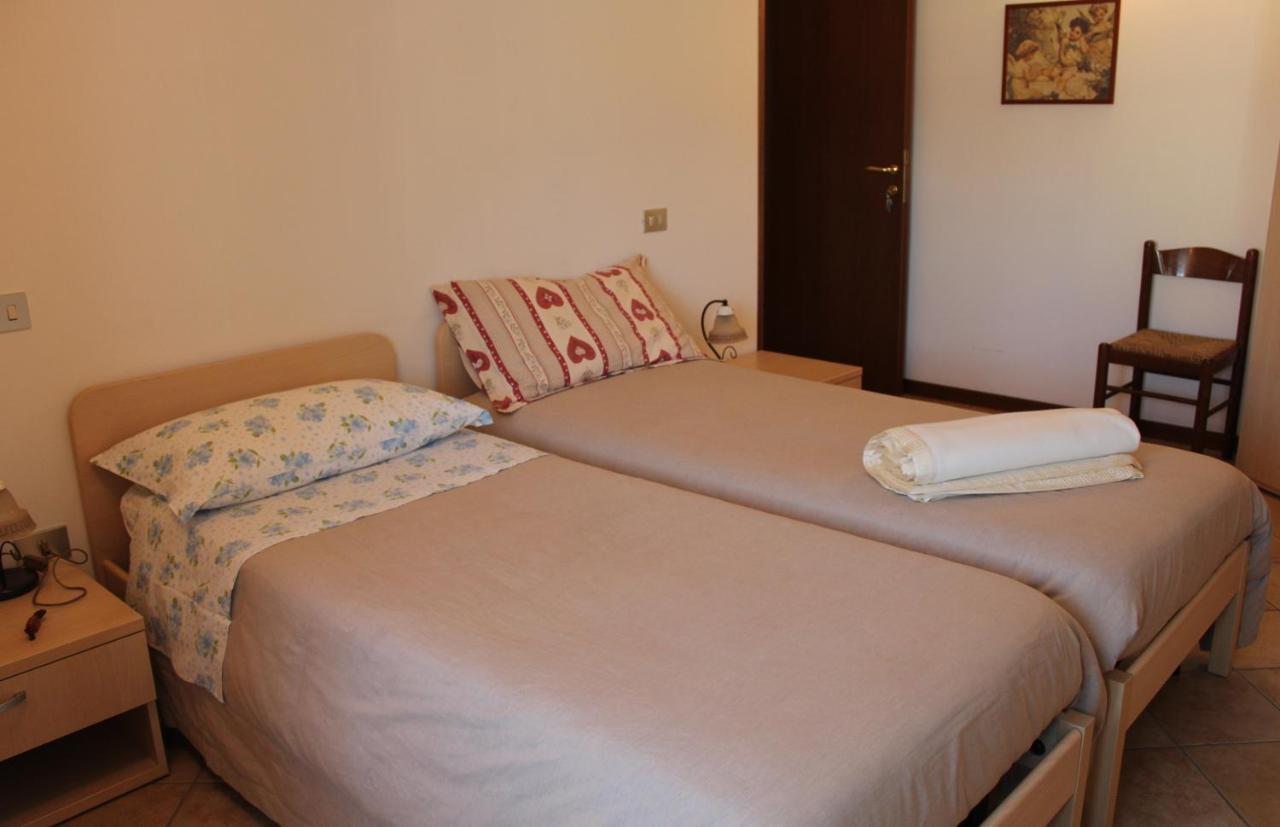 B. & B. Nabucco Panzió Parma Kültér fotó